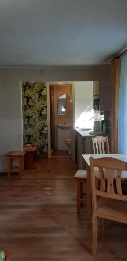 Atmatas Hotel Bernati Bagian luar foto