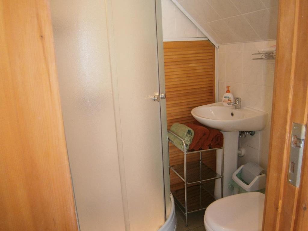 Atmatas Hotel Bernati Ruang foto